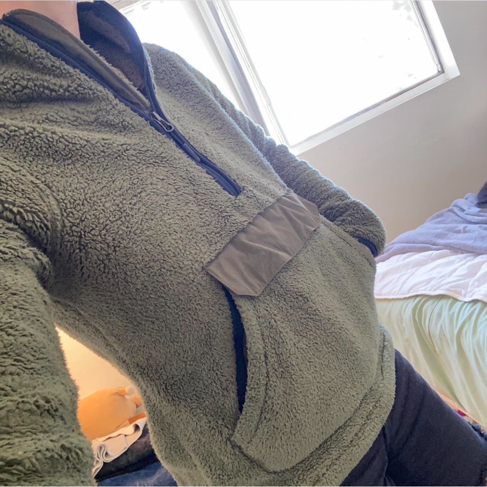Green fuzzy north face pullover hoodie - XS
